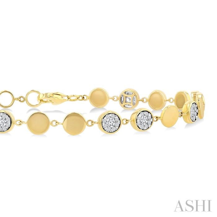 3/4 Ctw Lovebright Button Shaped Link Round Cut Diamond Bracelet in 14K Yellow and White Gold