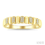 1/10 Ctw Ribbed Pod Shape Round Cut Diamond Pirouette Fashion Band in 10K Yellow Gold