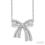 1/3 Ctw Bow Round Cut Diamond Fashion Pendant With Chain in 14k White Gold