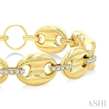 5/8 Ctw Bold Mariner Link Round Cut Diamond Fashion Bracelet in 14K Yellow Gold