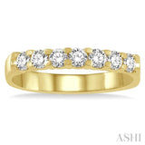 3/4 Ctw 7 Stone Round Cut Diamond Wedding Band in 14K Yellow Gold