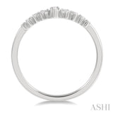 1/10 ctw Chevron Round Cut Diamond Highlighted Wedding Band in 14K White Gold