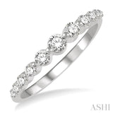 1/3 Ctw Graduated Round Cut Diamond Fashion Ring in 14K White Gold