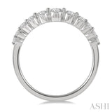 1/3 Ctw Graduated Round Cut Diamond Fashion Ring in 14K White Gold