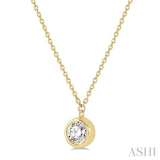 1/10 Ctw Round Cut Diamond Pendant With Chain in 14K Yellow Gold