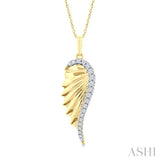 1/5 Ctw Fluted Texture Angel Wing Round Cut Diamond Fashion Pendant With Chain in 10K Yellow Gold
