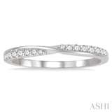 1/5 Ctw Crossover Round Cut Diamond Wedding Band in 14K White Gold